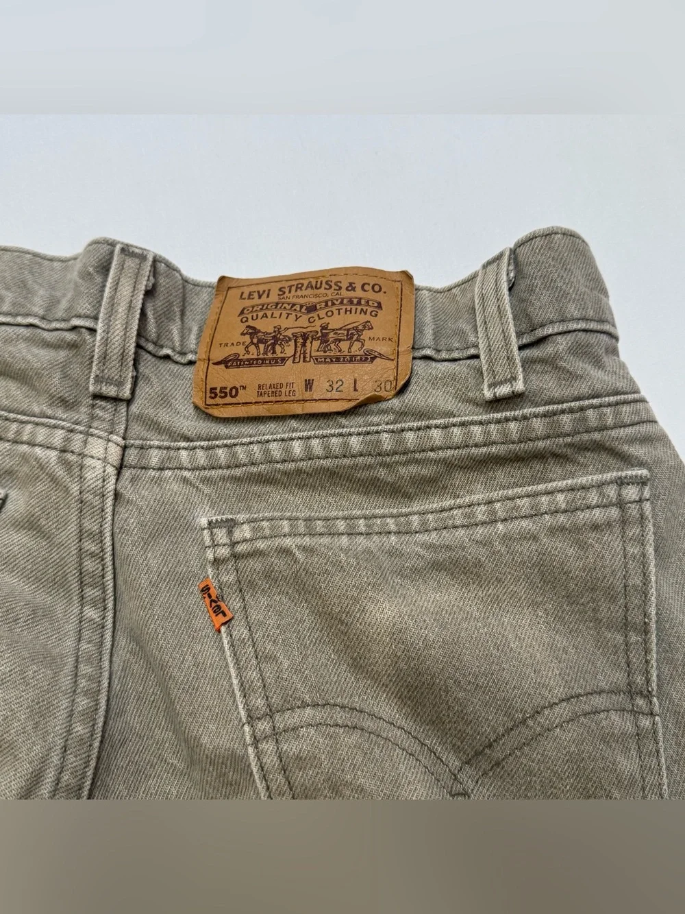 Vintage 70s Orange Tab Levi's 550 Relaxed Fit Taupe Denim Jeans Men's 32 x 30